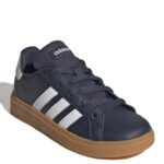 Imagen de Zapatillas Urbanas Niño Grand Court con 50% de descuento oferta online | SuperCupon