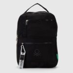 Imagen de Mochila Negra Con Cierres Y Logo con 50% de descuento oferta online | SuperCupon