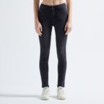 Imagen de Jean Pitillo Hypnotic Mujer Classic 1 con 58% de descuento oferta online | SuperCupon