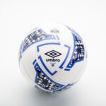 Imagen de Pelota Umbro Unisex 21307U-759 Talla 5 con 55% de descuento oferta online | SuperCupon
