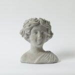 Imagen de Escultura Eva Gris 24cm con 51% de descuento oferta online | SuperCupon