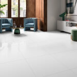 Imagen de Piso Porcelanato pulido super Bl Ind 60x60cm 1.44m2 Millennium Tiles con 55% de descuento oferta online | SuperCupon