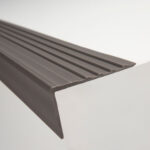Imagen de Perfil de grada Gris 1.2ml con 66% de descuento oferta online | SuperCupon