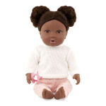 Imagen de Muñeca Babi Pelo Negro y Polo Blanco Lullabab con 90% de descuento oferta online | SuperCupon